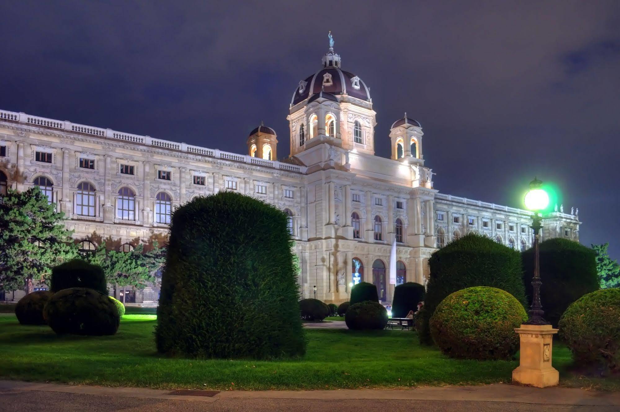 Appartements Carlton Opera Vienna Exterior photo